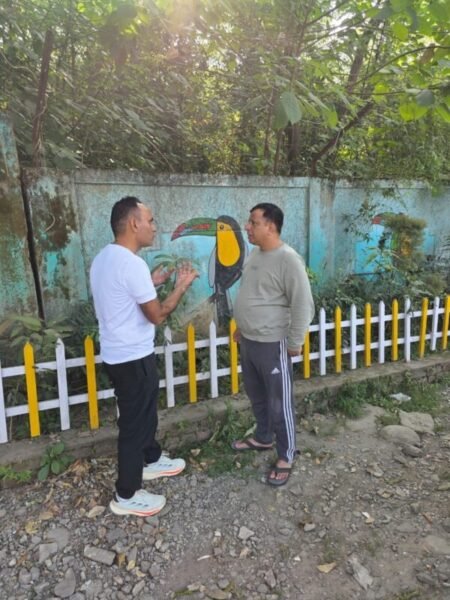 एमडीडीए उपाध्यक्ष IAS बंशीधर तिवारी ने सुबह-सवेरे राजपुर रोड के सौंदर्यीकरण कार्यों का लिया जायजा, अधिकारियों व मजदूरों से की बातचीत
