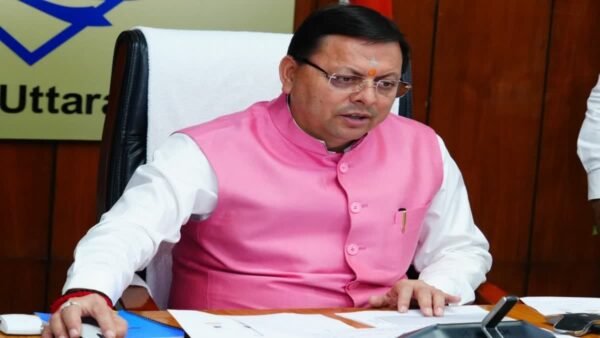 मुख्यमंत्री धामी के नेतृत्व में स्वास्थ्य क्रांति की ओर बढ़ता उत्तराखंड
