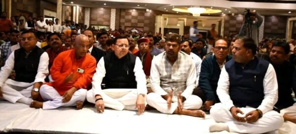 आरएसएस के वरिष्ठ प्रचारक स्नेहपाल सिंह को मुख्यमंत्री धामी ने दी श्रद्धांजलि