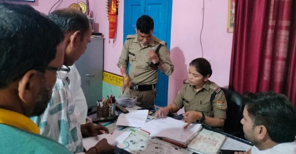 युवक को पीटकर हाईवे किनारे फेंकने का आरोप, पिता ने पुलिस में दी तहरीर