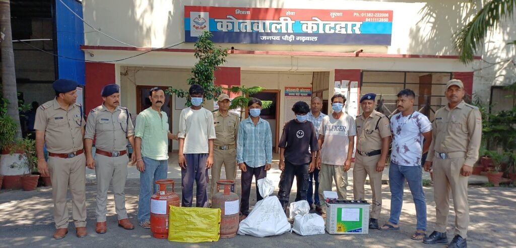 कोटद्वार : जल निगम कॉलोनी व हरसिंहपुर चोरी कांड का खुलासा, 4 आरोपी गिरफ्तार