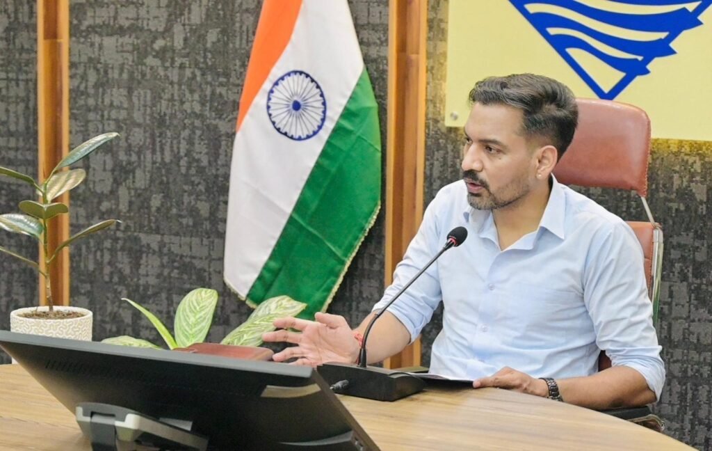 20 जुलाई के रेड अलर्ट से पहले देहरादून हाई अलर्ट पर, प्रशासन ने बढ़ाई चौकसी, संवेदनशील क्षेत्रों में मशीनरी की अग्रिम तैनाती