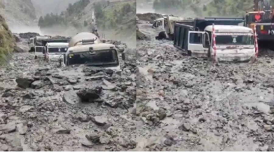 भारी बारिश से बड़ा भूस्खलन, पावर प्रोजेक्ट के पास कई वाहन मलबे में दबे